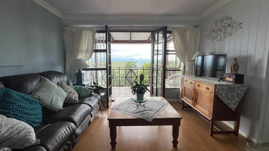 4 Bedroom Property for Sale in Hartenbos Heuwels Western Cape